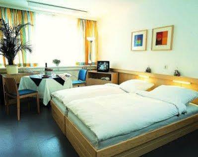 Allyouneed Hotel Vienna4 ภายนอก รูปภาพ